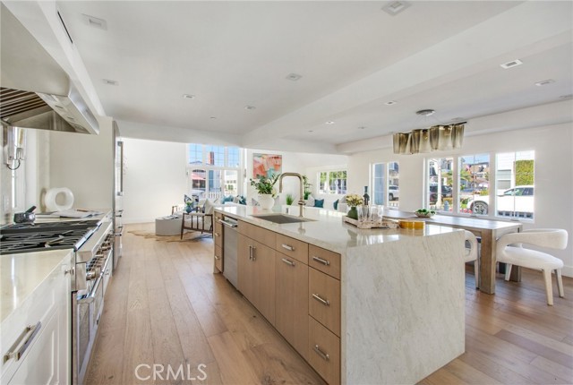 1103 Balboa Avenue, Newport Beach CA: https://media.crmls.org/medias/8dd02a53-cd49-4ea4-97f9-22f1934db2ec.jpg