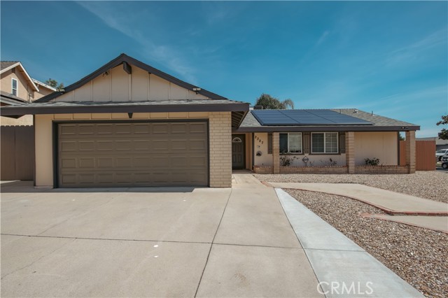 Detail Gallery Image 5 of 46 For 2327 Cienega, Highland,  CA 92346 - 5 Beds | 4 Baths