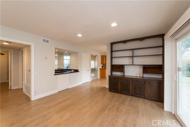 4925 Rockvalley Road, Rancho Palos Verdes CA: https://media.crmls.org/medias/8dd1327c-3b5e-43f4-bb49-406c6f574367.jpg