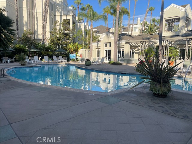 Image 33 of 40 For 2233 Martin  302