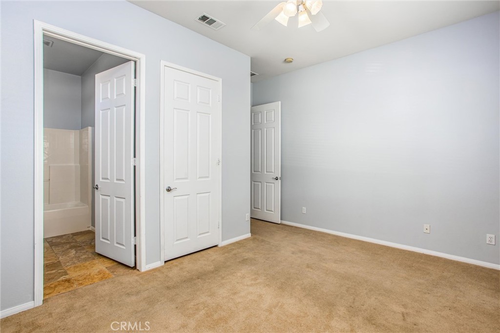 https://media.crmls.org/medias/8dd20562-7212-4b5b-9873-f4b5419634f9.jpg?preset=X-Large