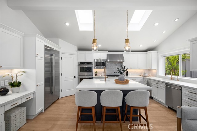 Detail Gallery Image 15 of 52 For 1969 Port Dunleigh Cir, Newport Beach,  CA 92660 - 5 Beds | 4 Baths