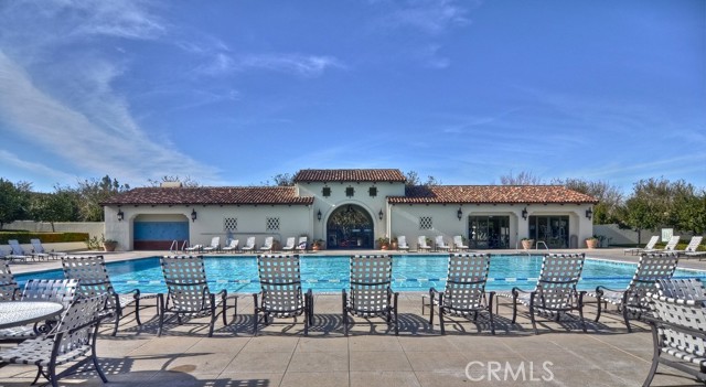 45 Perennial, Irvine CA: https://media.crmls.org/medias/8dd22b93-bbff-463b-9d0d-4d251fee0fe9.jpg