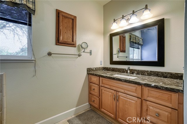 Detail Gallery Image 10 of 22 For 19220 Deer Hill Rd, Hidden Valley Lake,  CA 95467 - 3 Beds | 2/1 Baths