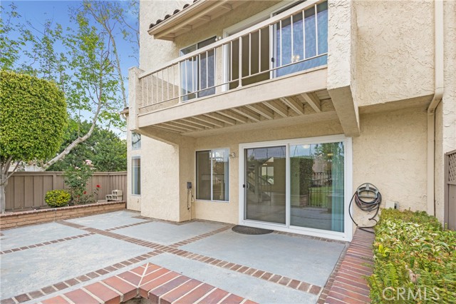 611 Colonial Circle, Fullerton CA: https://media.crmls.org/medias/8dd25766-b195-42b7-98e2-8bc7086e427f.jpg
