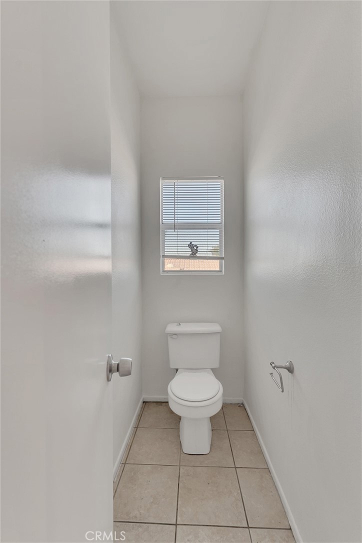 https://media.crmls.org/medias/8dd28073-0ede-47ef-b92e-c782cecfdbab.jpg?preset=X-Large