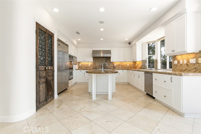 Detail Gallery Image 17 of 56 For 21 Vista Sole St, Dana Point,  CA 92629 - 4 Beds | 3/1 Baths