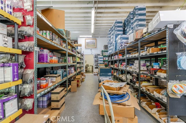  Commercial for Sale in Sun Valley, California