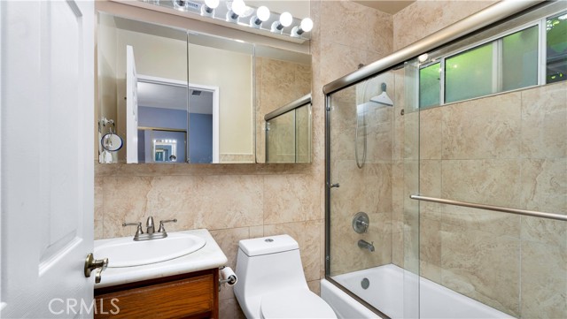 2116 Marine Avenue, Gardena CA: https://media.crmls.org/medias/8dd3d4e4-336f-4f26-84c9-2c0910f17b89.jpg