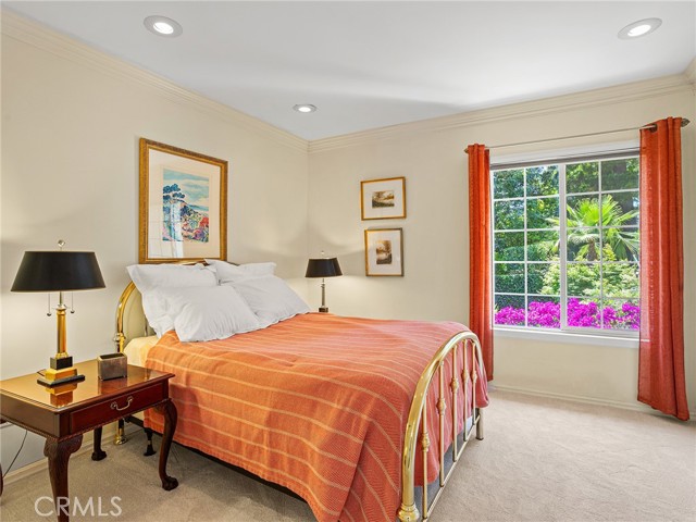 5815 Irving Avenue, La Crescenta CA: https://media.crmls.org/medias/8dd47719-b2a8-4b09-b17c-99a75476ffa1.jpg