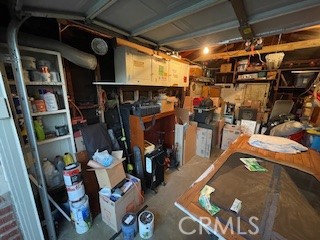 https://media.crmls.org/medias/8dd4becb-63db-449d-8f63-29ff7bbe905a.jpg?preset=X-Large
