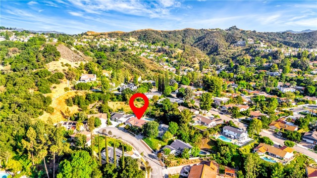 3811 Algonaut Drive, Calabasas CA: https://media.crmls.org/medias/8dd4fe72-05b6-4140-a372-8e9d3cb514ce.jpg