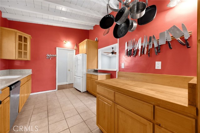 Detail Gallery Image 10 of 27 For 741 E Hawthorne St, Ontario,  CA 91764 - 3 Beds | 2 Baths