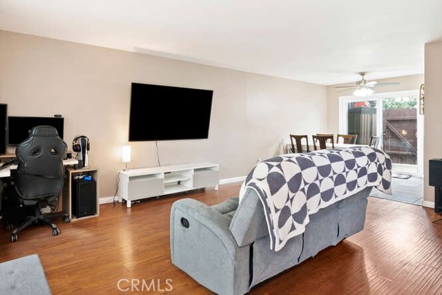 Detail Gallery Image 3 of 25 For 8414 Columbus Ave #15,  North Hills,  CA 91343 - 2 Beds | 1/1 Baths