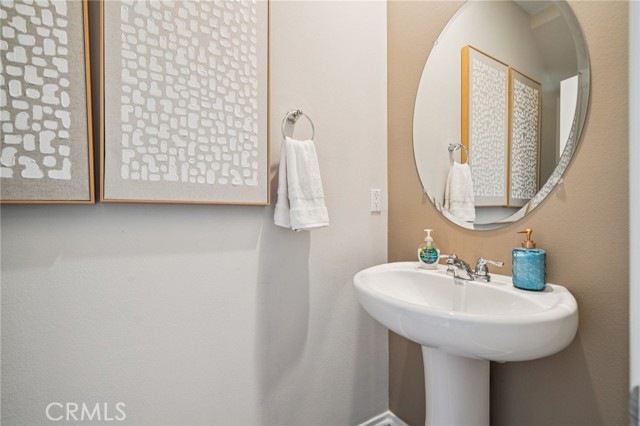 Detail Gallery Image 15 of 39 For 15442 Thundercloud Ln, Victorville,  CA 92394 - 3 Beds | 2/1 Baths