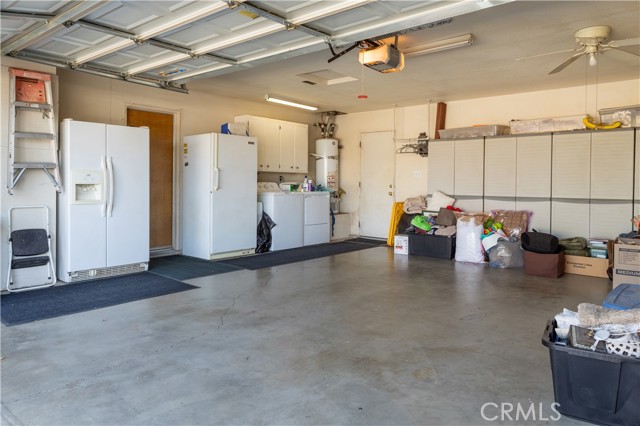 12386 Pawnee Road, Apple Valley CA: https://media.crmls.org/medias/8dd64e68-428a-40d0-bdc7-b2235bfba0e7.jpg