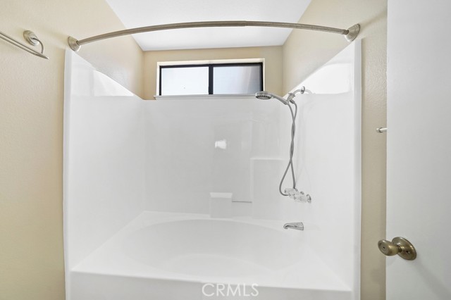 Detail Gallery Image 13 of 26 For 73 Summerstone, Irvine,  CA 92614 - 3 Beds | 2/1 Baths