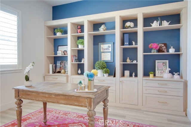 208 Luna Way, Hollister CA: https://media.crmls.org/medias/8dd723a9-dc57-40bb-91d9-16bfdc6ecf70.jpg