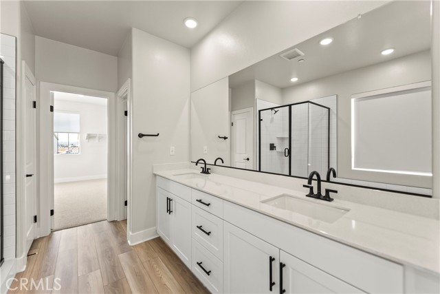 Detail Gallery Image 30 of 43 For 16701 Dara Ave, Chino,  CA 91708 - 5 Beds | 4/1 Baths