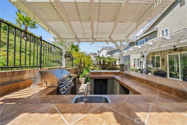 28456 Calex Drive, Valencia CA: https://media.crmls.org/medias/8dd7448c-ec6a-42e8-8bb4-02aa43aae058.jpg