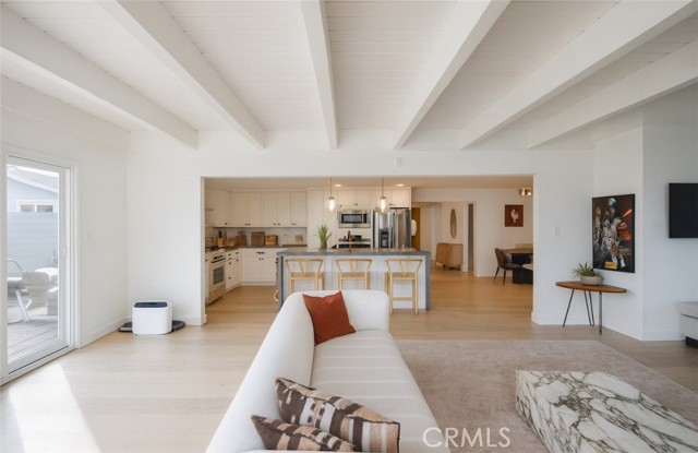 Detail Gallery Image 3 of 21 For 17952 Caledonia, Huntington Beach,  CA 92647 - 4 Beds | 2/1 Baths