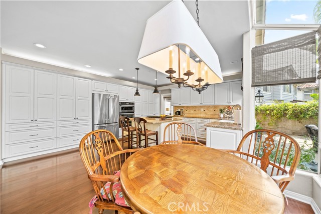 22432 Rosebriar, Mission Viejo CA: https://media.crmls.org/medias/8dd8395b-19e0-4e12-a61f-c4a96ce8e885.jpg