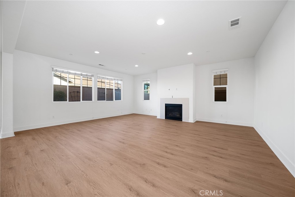 MLS #PW25269404 image #1