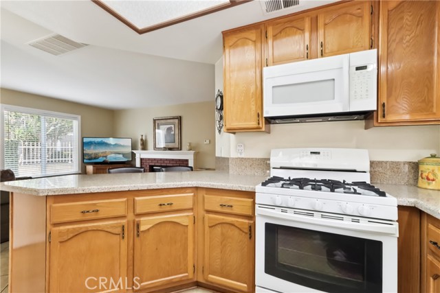 Detail Gallery Image 22 of 66 For 1124 N Holt Dr, Placentia,  CA 92870 - 4 Beds | 2/1 Baths