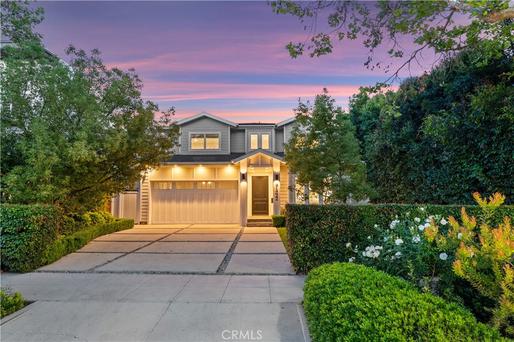 742 N Detroit Street