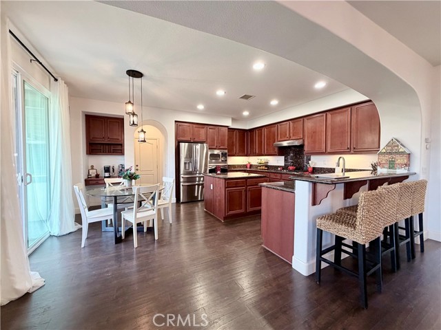 Detail Gallery Image 14 of 72 For 32102 Elk Grove Ct, Temecula,  CA 92592 - 4 Beds | 3/1 Baths