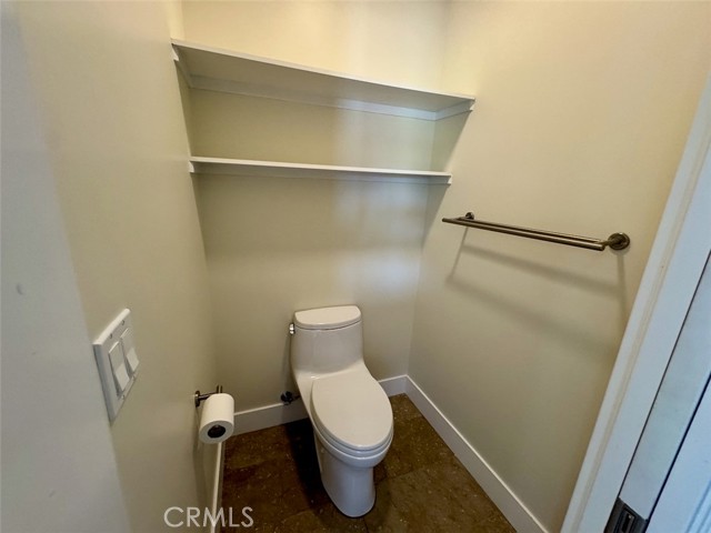 2745 Temple Hills Drive, Laguna Beach CA: https://media.crmls.org/medias/8ddb7c80-bce4-47a9-aa12-925bdb81b839.jpg