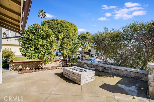 705 Iris, Corona Del Mar (newport Beach), California 92625, 5 Bedrooms Bedrooms, ,4 BathroomsBathrooms,Residential,For Sale,705 Iris,CRLG24062639