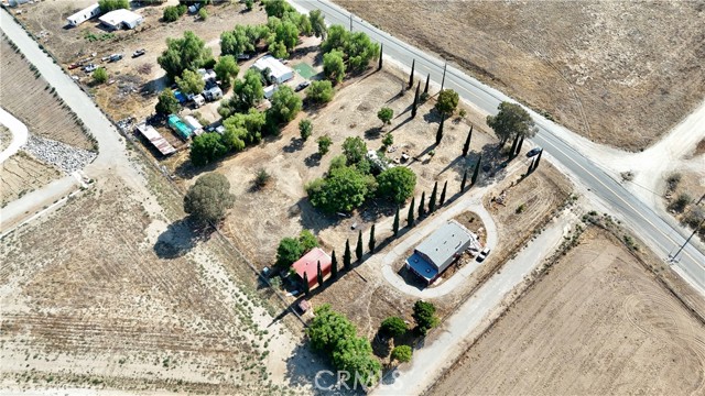 Detail Gallery Image 4 of 7 For 25300 Juniper Flats Rd, Homeland,  CA 92548 - 3 Beds | 2 Baths
