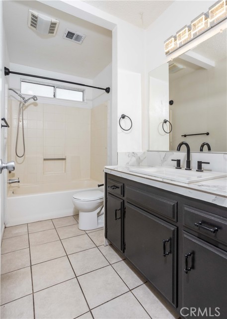 Detail Gallery Image 23 of 33 For 5905 Stone Bridge Ln, Bakersfield,  CA 93313 - 4 Beds | 2 Baths