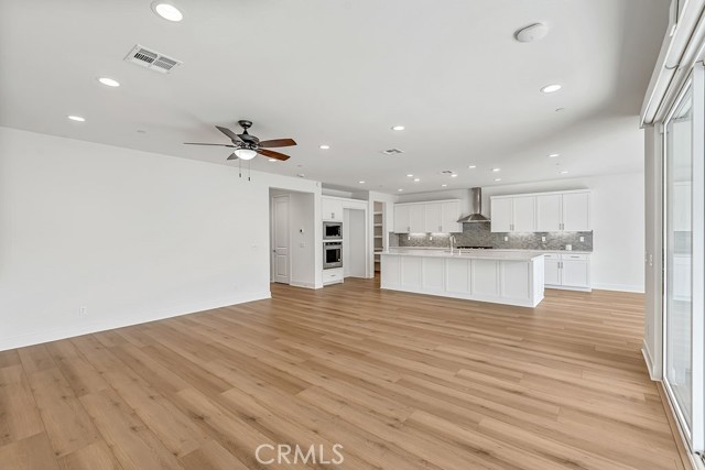 Detail Gallery Image 11 of 58 For 1626 Corte Medialuna, Chula Vista,  CA 91913 - 5 Beds | 4/1 Baths