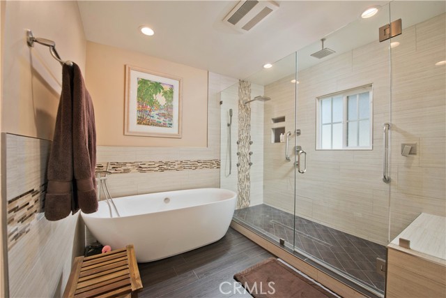 Detail Gallery Image 15 of 26 For 16534 Bosque Dr, Encino,  CA 91436 - 3 Beds | 2/1 Baths