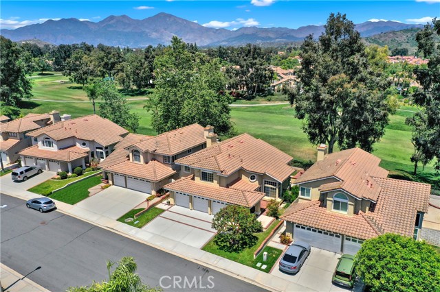14 Reata, Rancho Santa Margarita CA: https://media.crmls.org/medias/8ddf5618-3391-4876-83d5-eddc54a20d01.jpg