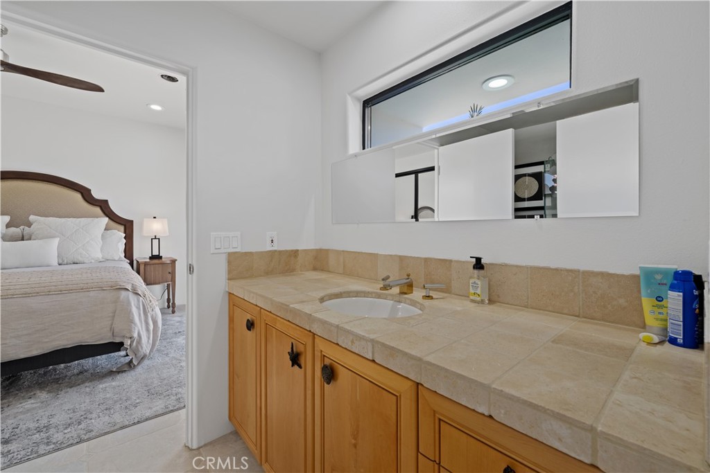 MLS #OC24146665 img 41