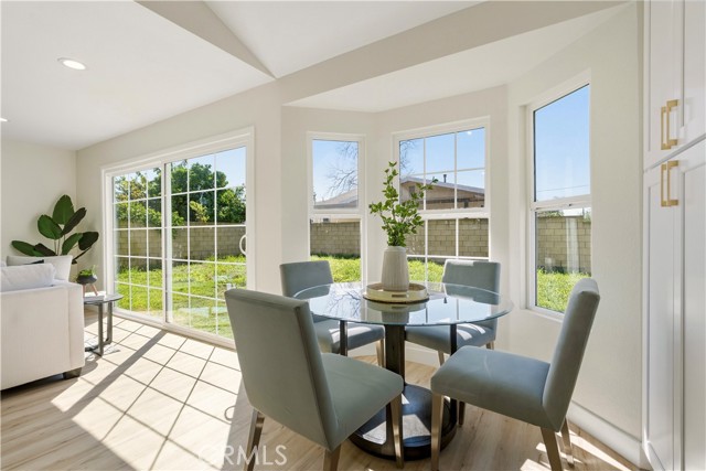 Detail Gallery Image 9 of 29 For 9602 Ives, Bellflower,  CA 90706 - 4 Beds | 3 Baths