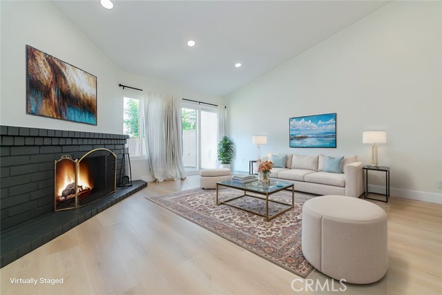 Detail Gallery Image 3 of 16 For 8 Firebird #78,  Irvine,  CA 92604 - 2 Beds | 2 Baths