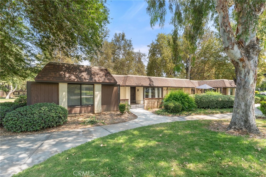 MLS #IV25182931 img 2