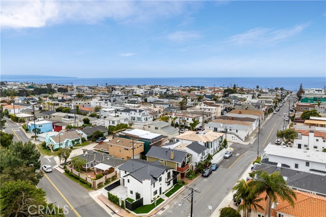 526 Longfellow Avenue, Hermosa Beach, California 90254, 3 Bedrooms Bedrooms, ,3 BathroomsBathrooms,Residential,Sold,Longfellow,SB23070264