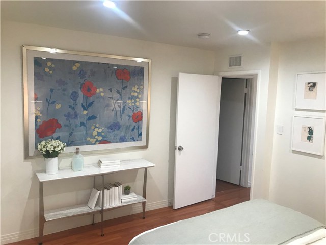 Detail Gallery Image 19 of 52 For 5714 Vantage Ave, Valley Village,  CA 91607 - 4 Beds | 3 Baths