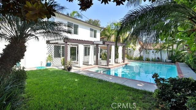 Detail Gallery Image 9 of 42 For 973 Azalea Dr, Costa Mesa,  CA 92626 - 4 Beds | 3 Baths