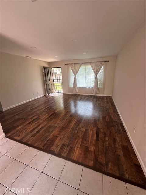 Detail Gallery Image 5 of 31 For 1440 N Weeping Willow, Anaheim,  CA 92801 - 3 Beds | 2 Baths