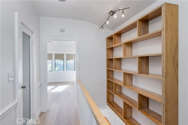 Detail Gallery Image 28 of 38 For 243 Windward, Venice,  CA 90291 - 2 Beds | 2 Baths