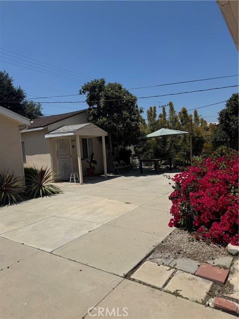 638 Salem Street photo 6
