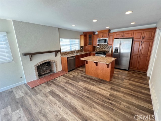 7924 E Woodsboro Avenue, Anaheim CA: https://media.crmls.org/medias/8de0e399-3002-4e2e-9ca6-6dd20f68dc60.jpg