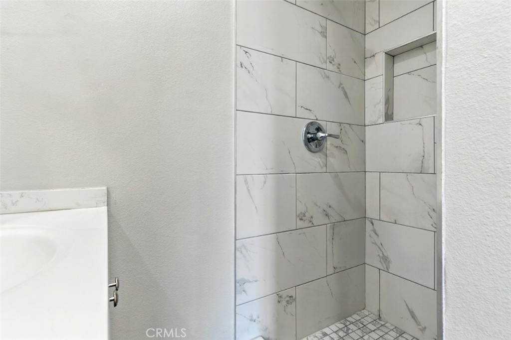 MLS #CV25250598 image #24