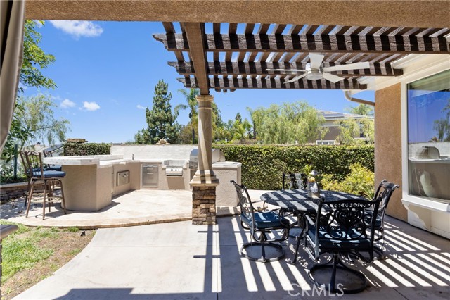 11 Chaparral Court, Rancho Santa Margarita CA: https://media.crmls.org/medias/8de308d1-09be-4317-b3bc-bab8b140ddd7.jpg
